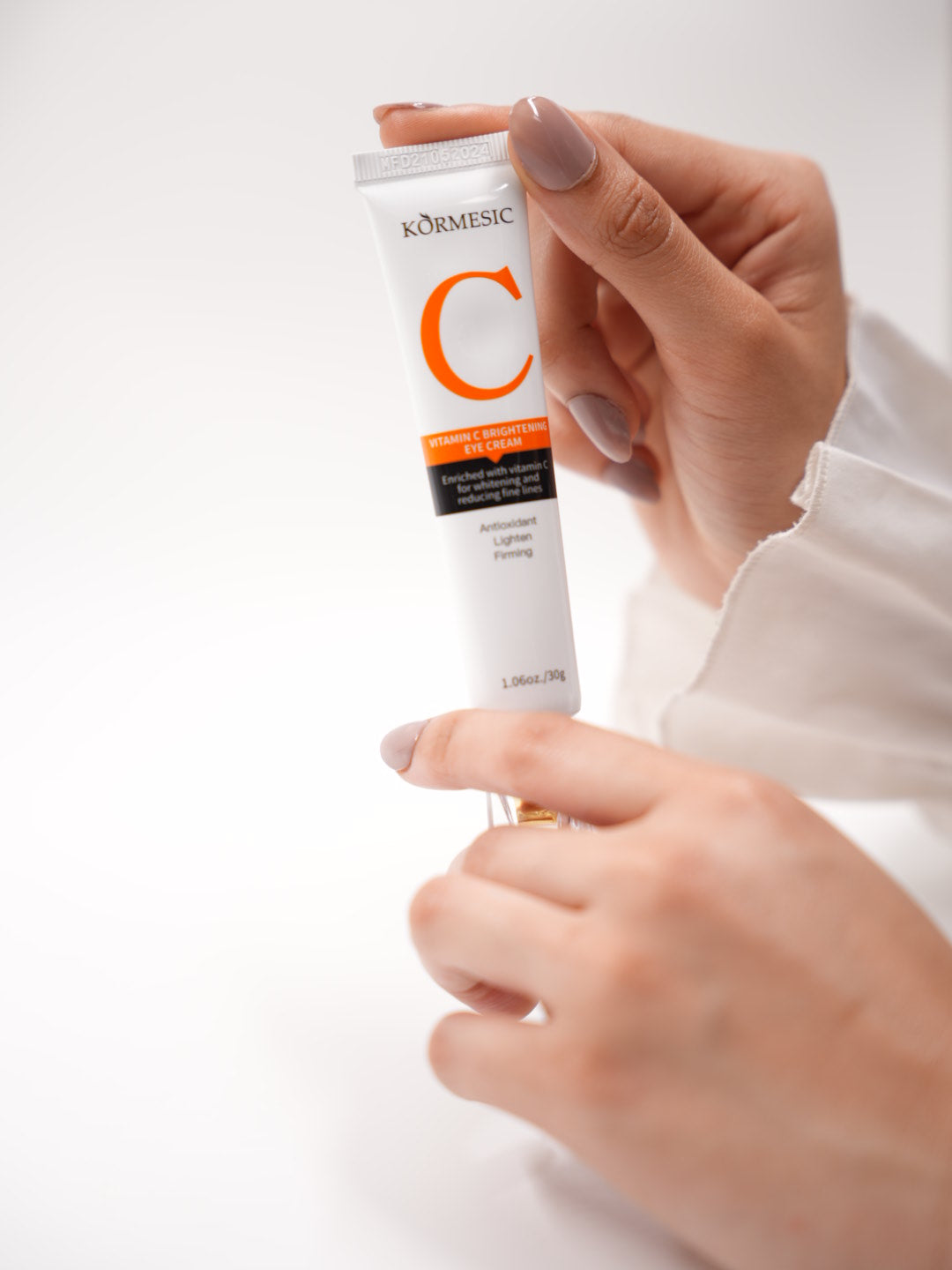 كريم العيون